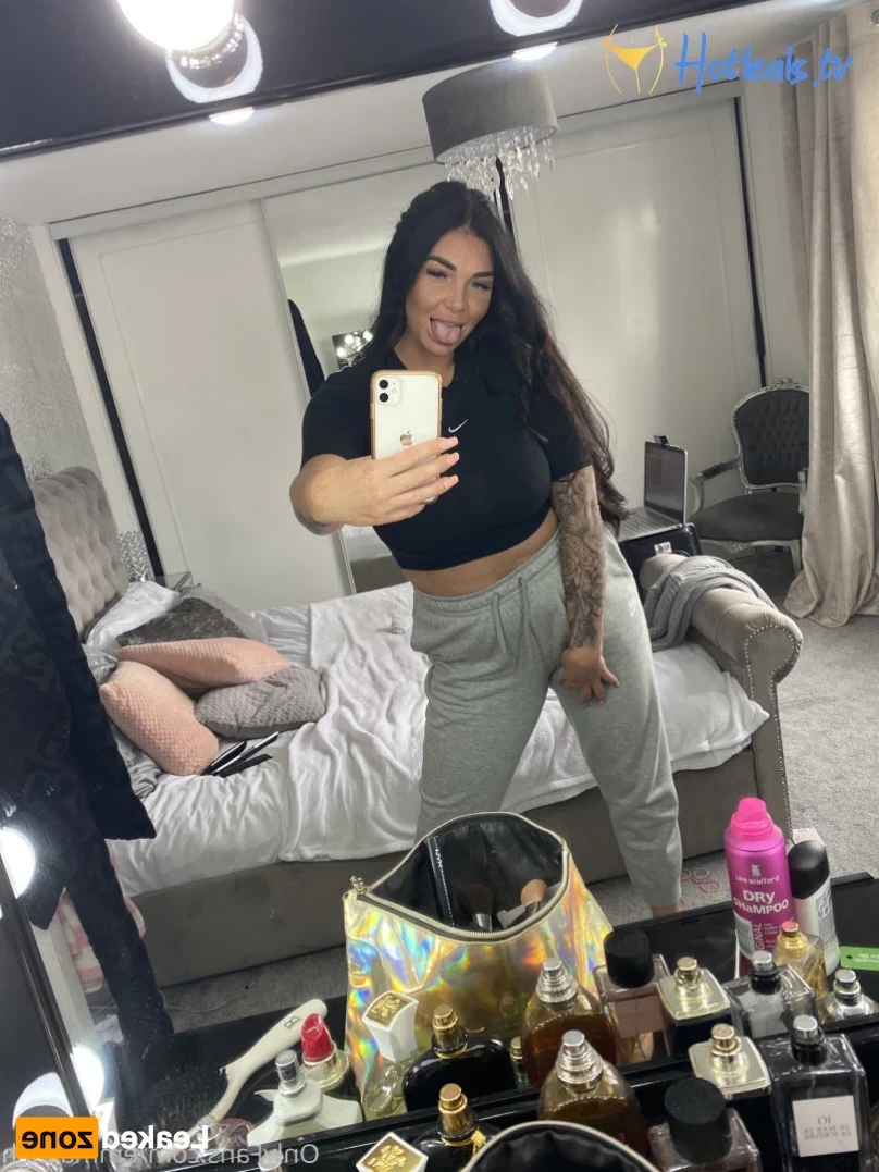 FRECKLES , ASS &amp; 36H NATURAL TITS [ emmaleigh ] Onlyfans leaked photo 15990510 on Hotleaks.tv