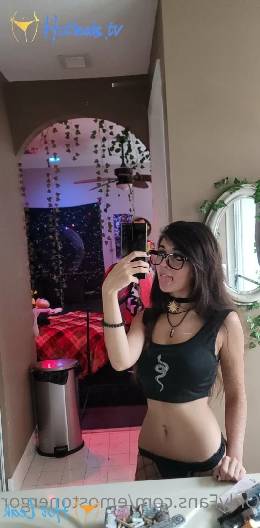 Starcaster 🖤 [ emostonergorl ] Onlyfans leaked photo 11745651 on Hotleaks.tv
