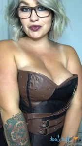 15892516