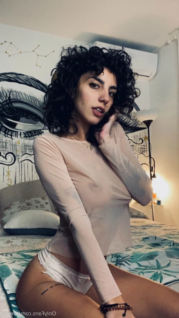 Evelyn [ eveee9 ] Onlyfans leaked photo 13633929 on Hotleaks.tv