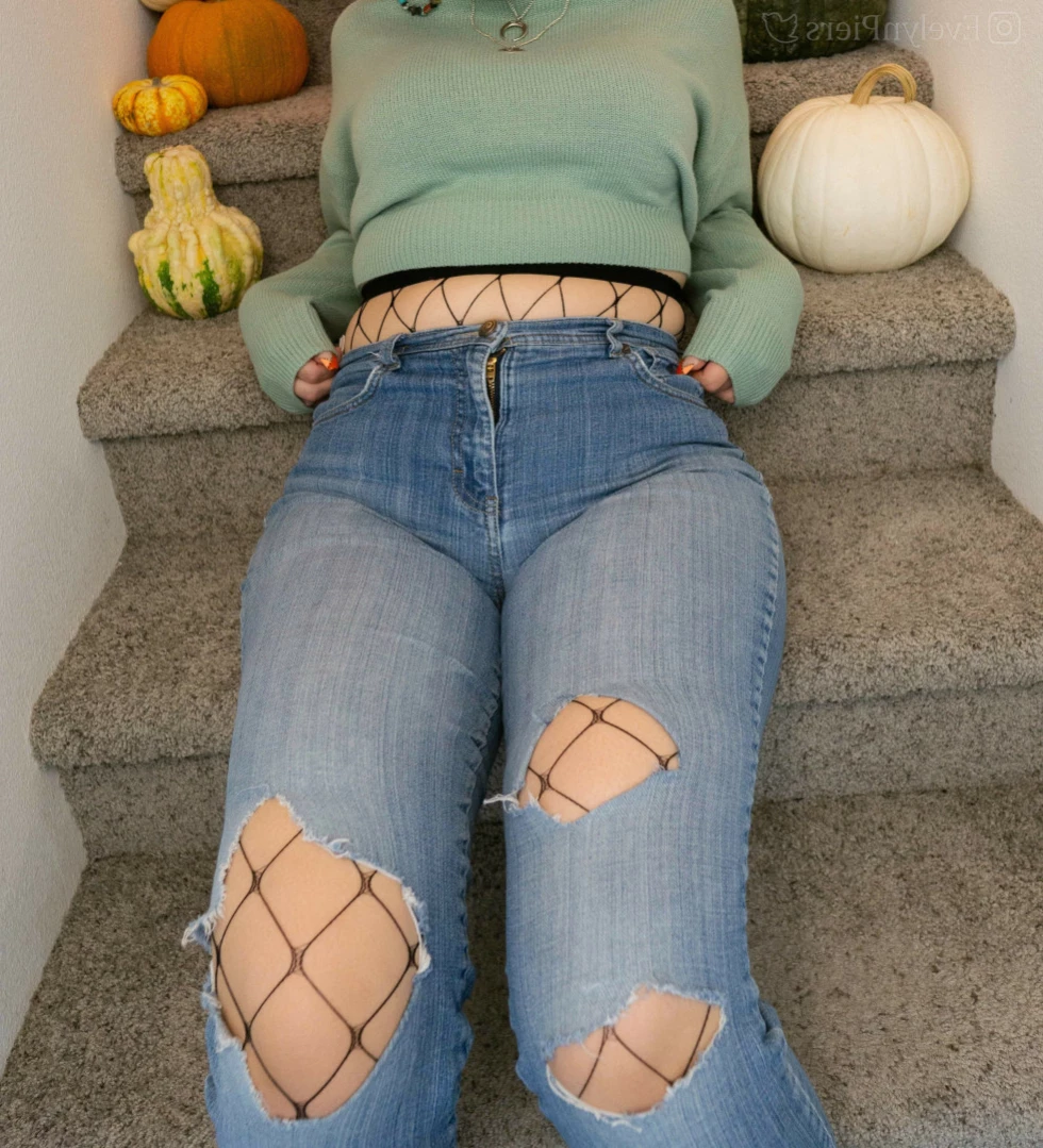 Evie [ evelynpiers ] Onlyfans leaked photo 10953325 on Hotleaks.tv