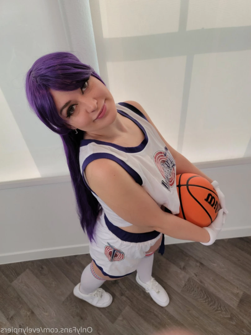 Evie [ evelynpiers ] Onlyfans leaked photo 10958051 on Hotleaks.tv