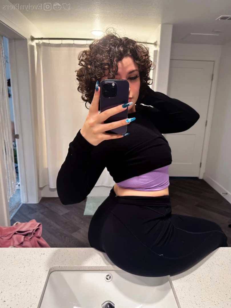 Evie [ evelynpiers ] Onlyfans leaked photo 12397928 on Hotleaks.tv