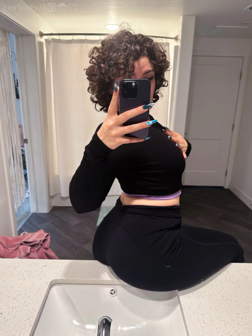 Evie [ evelynpiers ] Onlyfans leaked photo 12398784 on Hotleaks.tv