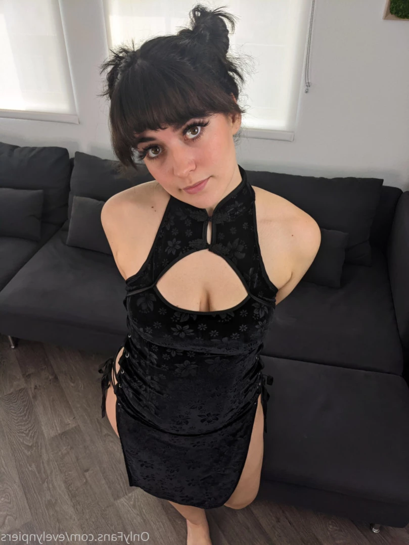 Evie [ evelynpiers ] Onlyfans leaked photo 12399599 on Hotleaks.tv