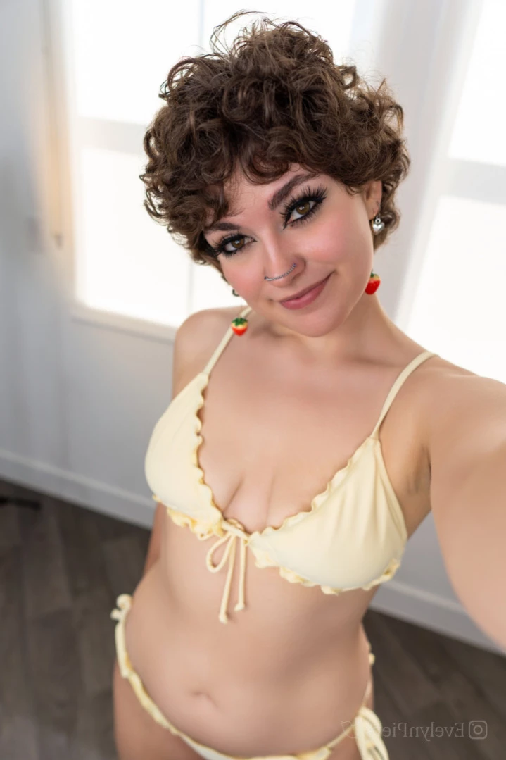 Evie [ evelynpiers ] Onlyfans leaked photo 12408825 on Hotleaks.tv