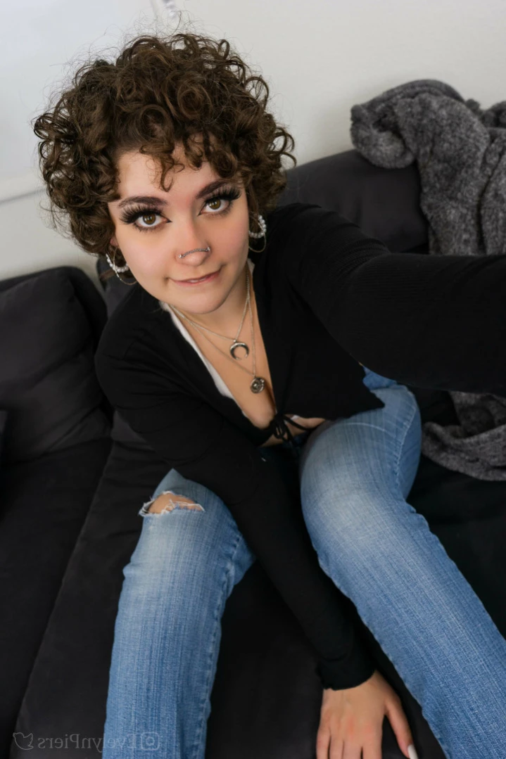 Evie [ evelynpiers ] Onlyfans leaked photo 12413360 on Hotleaks.tv