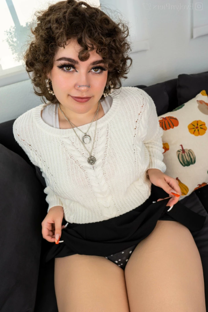 Evie [ evelynpiers ] Onlyfans leaked photo 12413979 on Hotleaks.tv