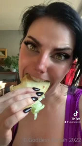🖤𝕲𝖔𝖉𝖉𝖊𝖘𝖘 𝕱𝖆𝖗𝖗𝖆𝖍🖤 [ farrahderossi ] Onlyfans leaked video 10824735 on Hotleaks.tv