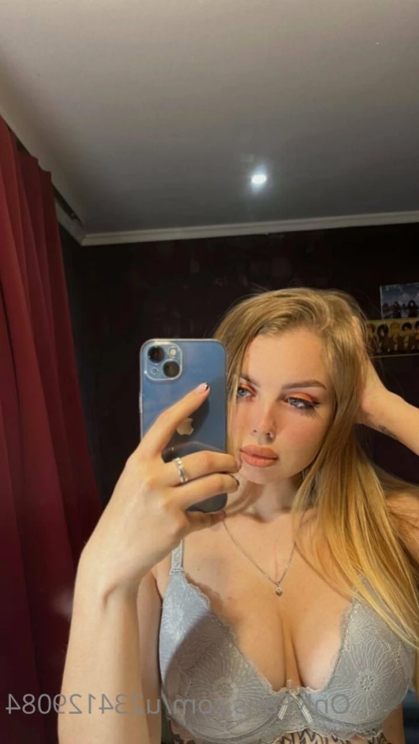 flora_belll Onlyfans leaked photo 11329484 on Hotleaks.tv