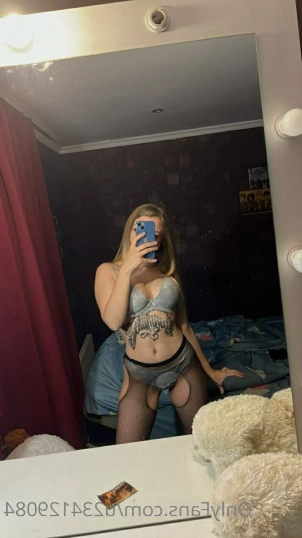 flora_belll Onlyfans leaked photo 12449490 on Hotleaks.tv