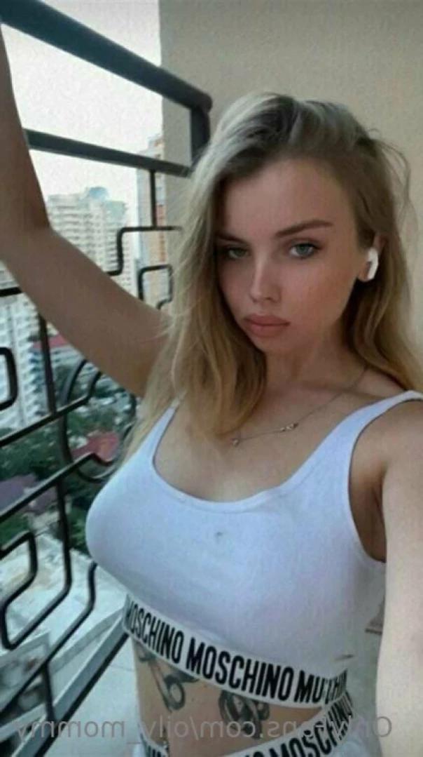 flora_belll Onlyfans leaked photo 12450133 on Hotleaks.tv