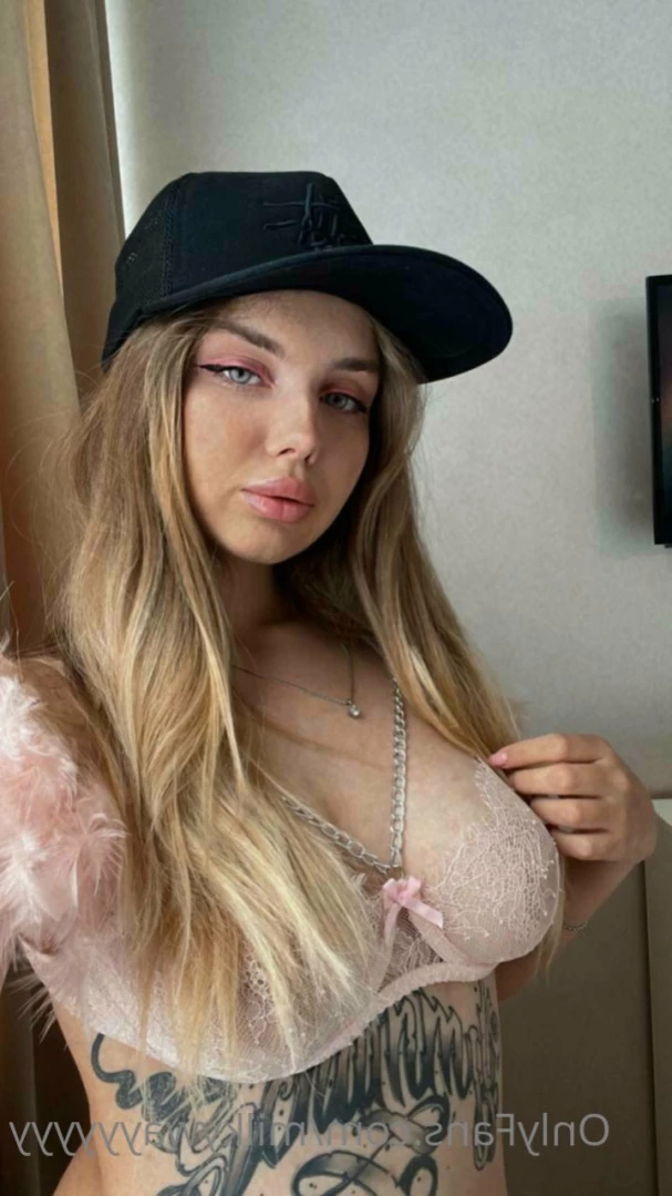 flora_belll Onlyfans leaked photo 12451763 on Hotleaks.tv