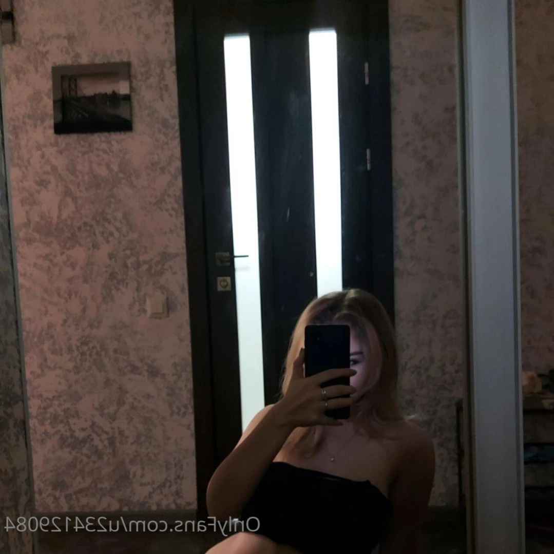 flora_belll Onlyfans leaked photo 12995488 on Hotleaks.tv