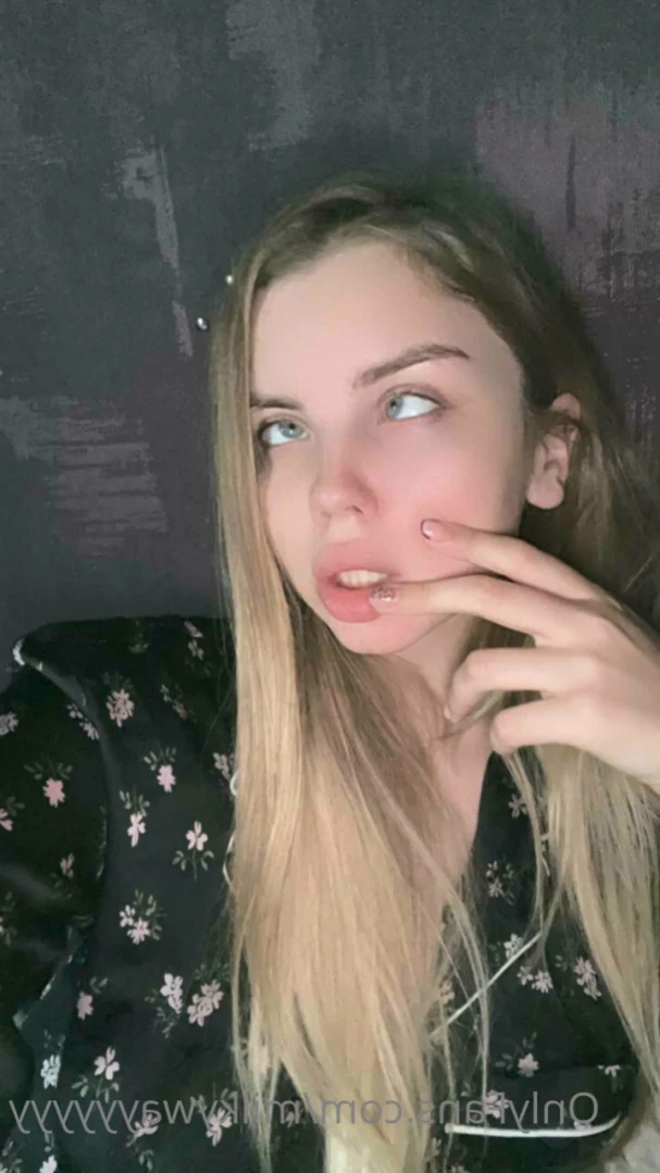 flora_belll Onlyfans leaked photo 14228631 on Hotleaks.tv