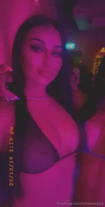 1648558