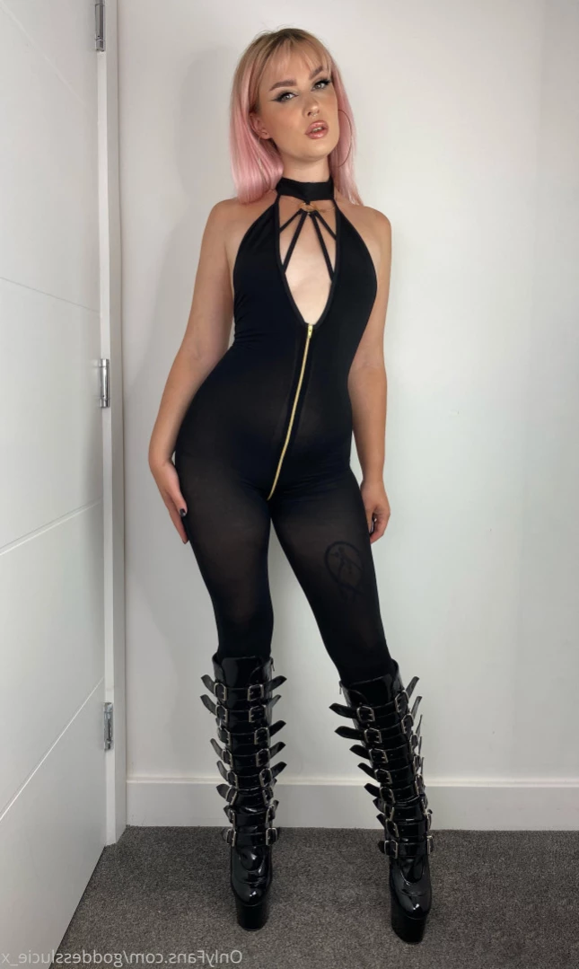 ✨💕Goddess Lucie 💕✨ [ goddesslucie_x ] Onlyfans leaked photo 13343322 on Hotleaks.tv
