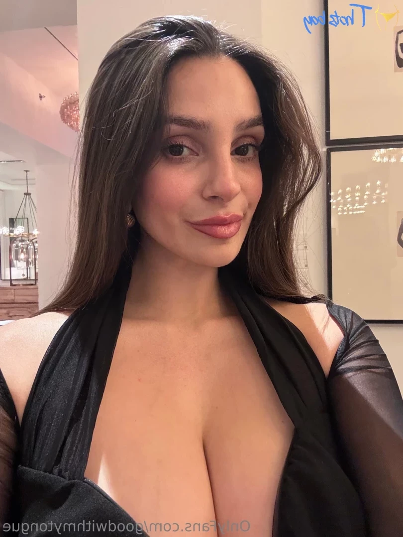 Elena Language [ goodwithmytongue ] Onlyfans leaked photo 18638083 on Hotleaks.tv