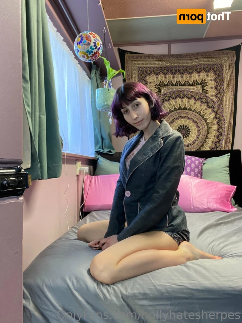 holly buncuga &lt;3 [ hollyhatesherpes ] Onlyfans leaked photo 12431404 on Hotleaks.tv