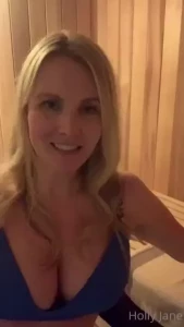 Holly Jane [ hollyjaneloves69 ] Onlyfans leaked video 18151588 on Hotleaks.tv
