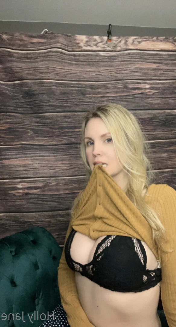 Holly Jane [ hollyjaneloves69 ] Onlyfans leaked photo 16488211 on Hotleaks.tv