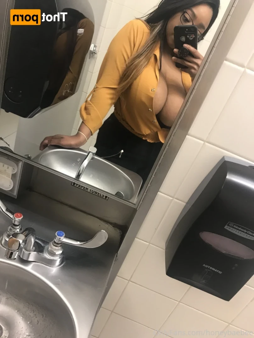 honeybaebee Onlyfans leaked photo 12844532 on Hotleaks.tv