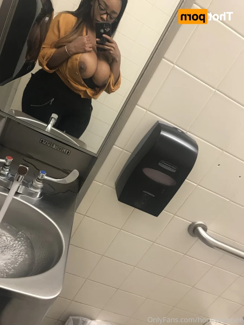 honeybaebee Onlyfans leaked photo 12898573 on Hotleaks.tv