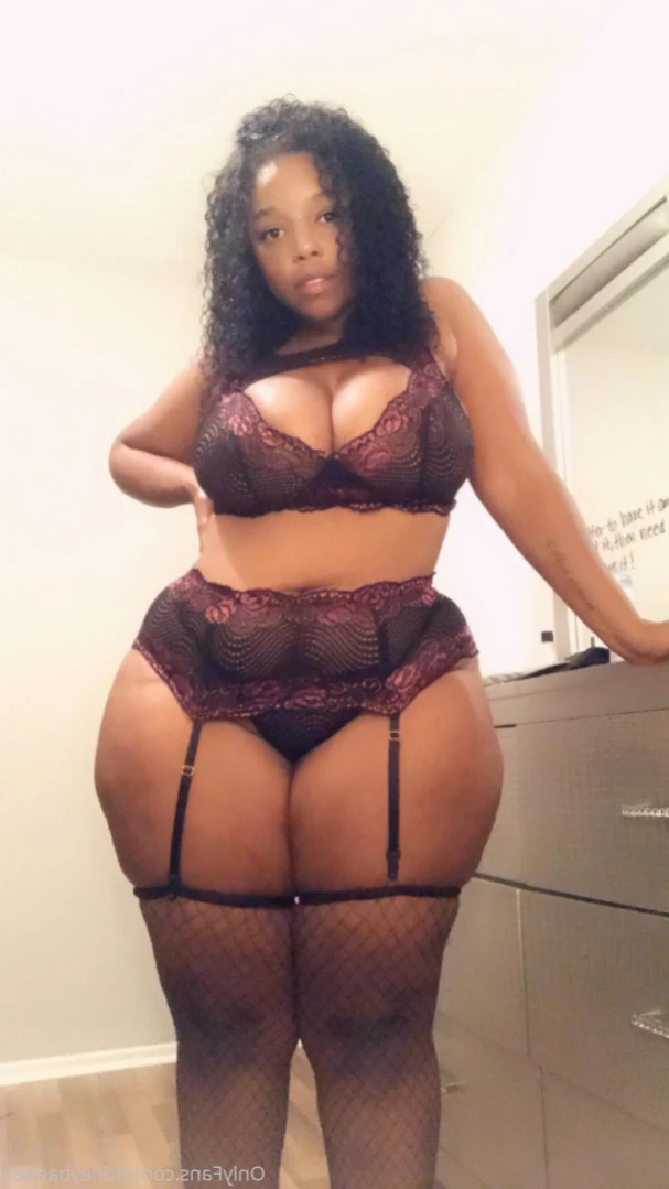 honeybaebee Onlyfans leaked photo 14646421 on Hotleaks.tv