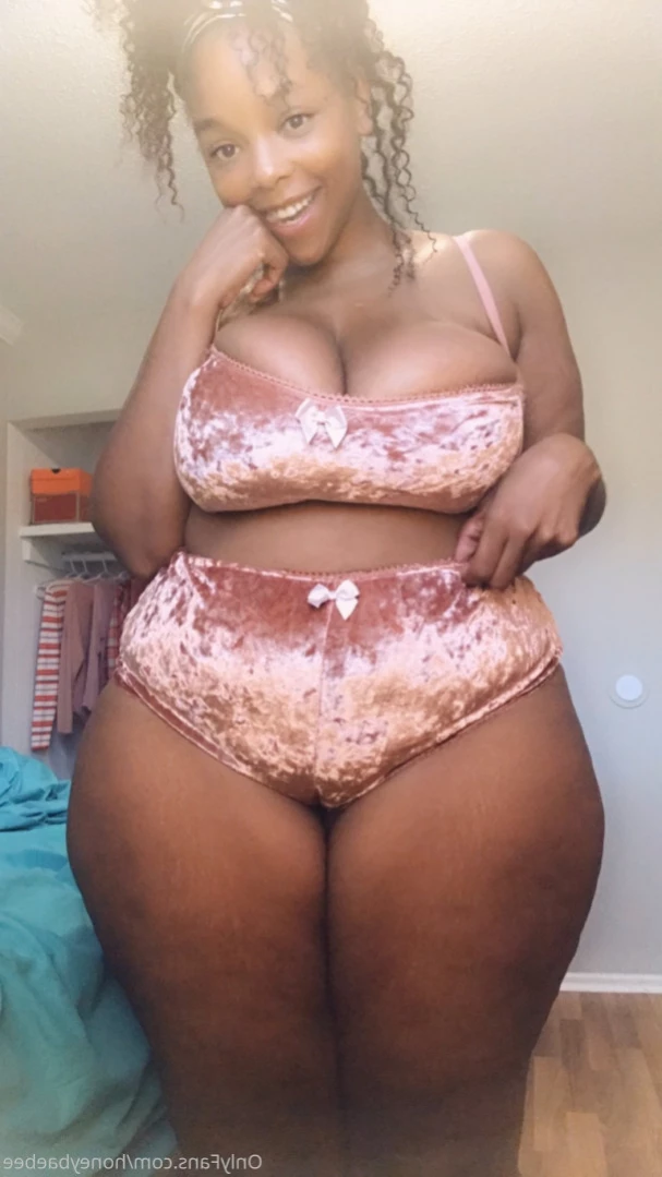 honeybaebee Onlyfans leaked photo 14992104 on Hotleaks.tv