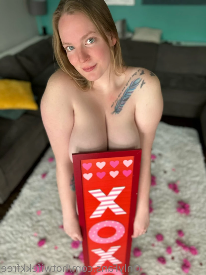 Hotwifekk and Friends Free! [ hotwifekkfree ] Onlyfans leaked photo 11608699 on Hotleaks.tv