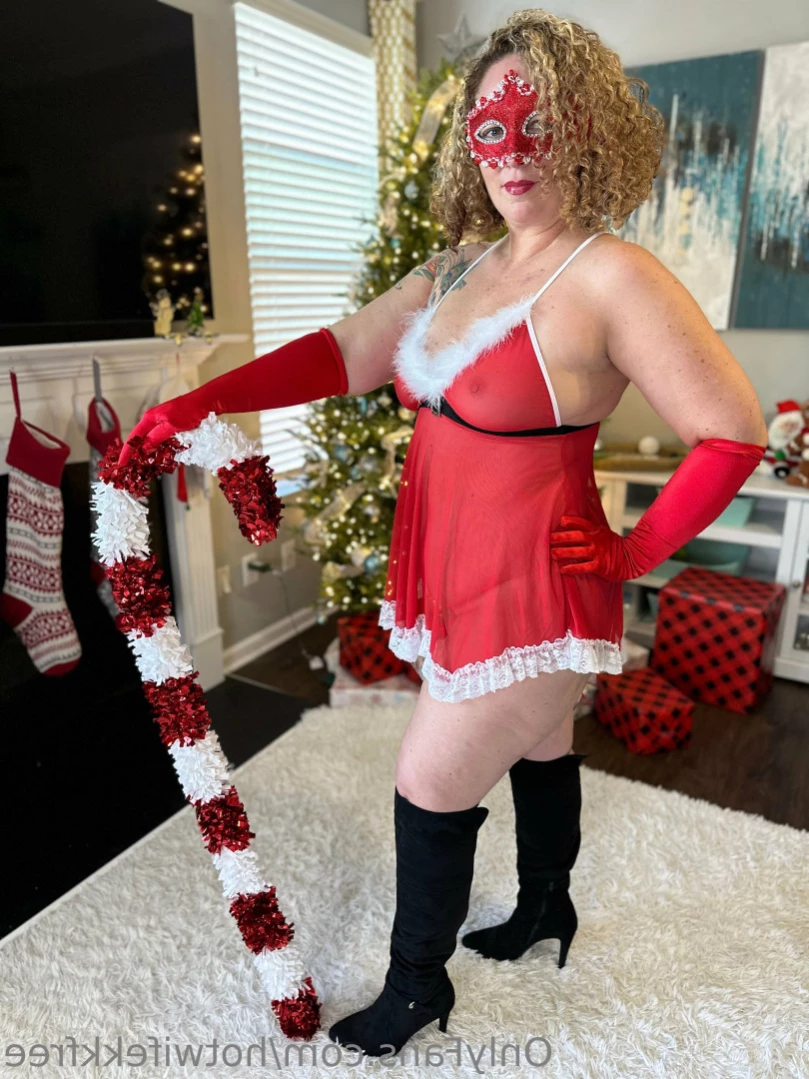 Hotwifekk and Friends Free! [ hotwifekkfree ] Onlyfans leaked photo 15369421 on Hotleaks.tv