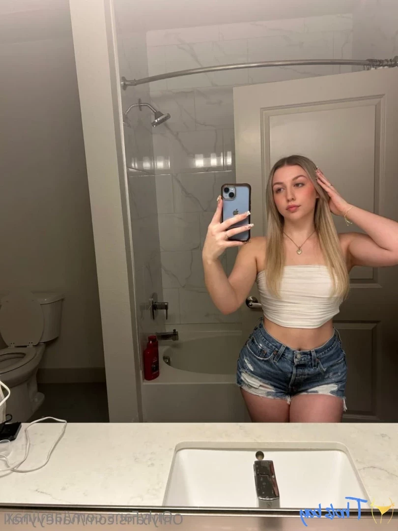 Busty Lina👅💋 [ iamlinax ] Onlyfans leaked photo 18612773 on Hotleaks.tv