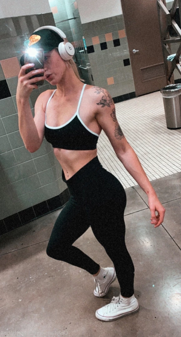 Izzy [ itsizzybabe4 ] Onlyfans leaked photo 12175432 on Hotleaks.tv