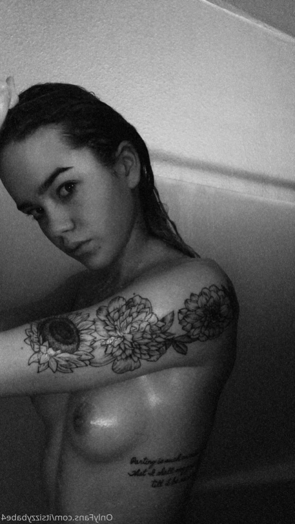 Izzy [ itsizzybabe4 ] Onlyfans leaked photo 13543357 on Hotleaks.tv