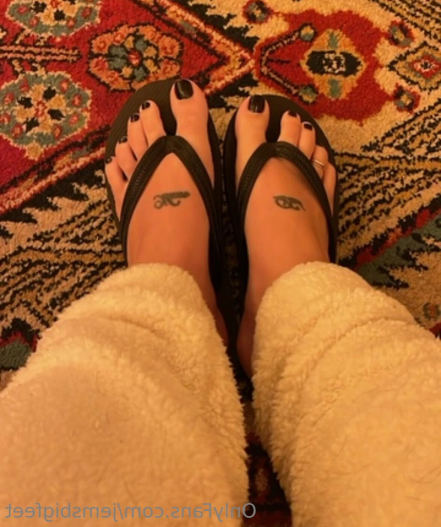 Jem’s feet [ jemsbigfeet ] Onlyfans leaked photo 13147649 on Hotleaks.tv