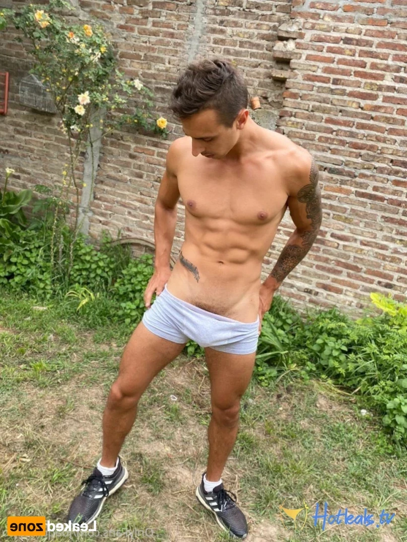 Joaquin [ joaquinsutto ] Onlyfans leaked photo 15295020 on Hotleaks.tv