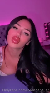 10819352