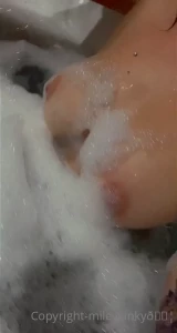 1649583