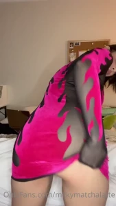 1649925