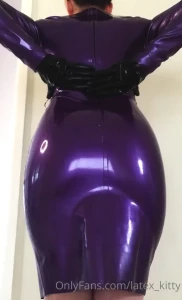 10818102