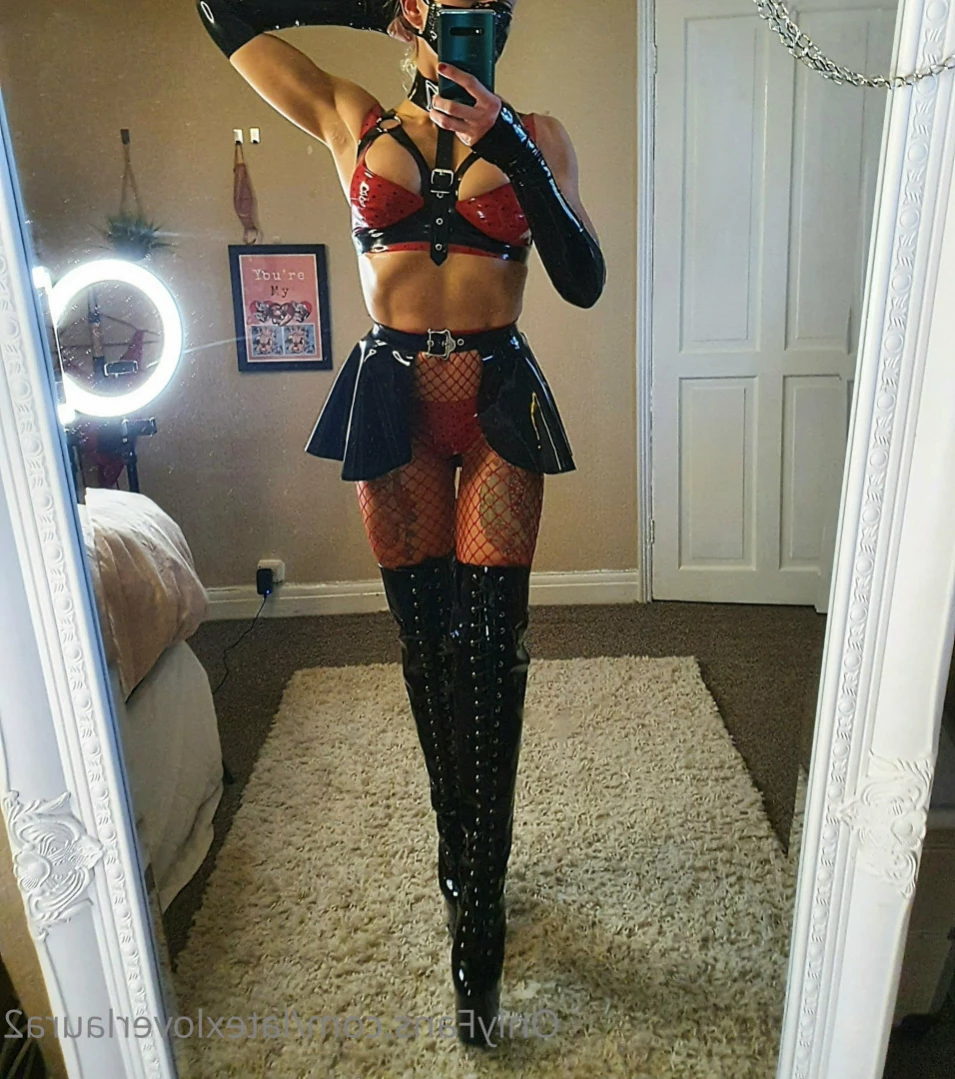 latexloverlaura2 Onlyfans leaked photo 12531957 on Hotleaks.tv