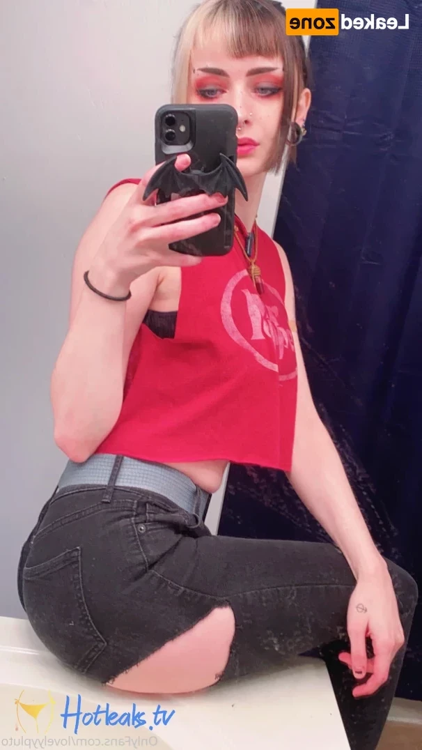 Blue 😘 [ lavenderthief ] Onlyfans leaked photo 14576435 on Hotleaks.tv
