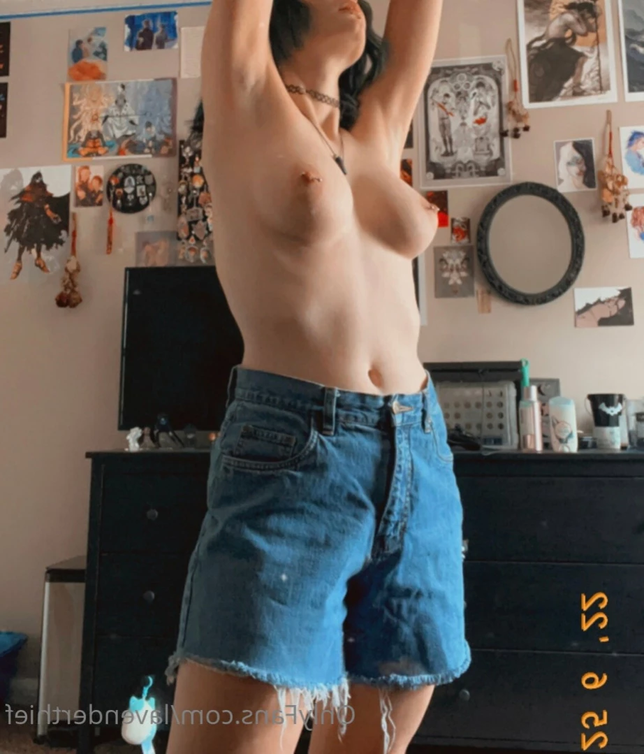 Blue 😘 [ lavenderthief ] Onlyfans leaked photo 16221229 on Hotleaks.tv