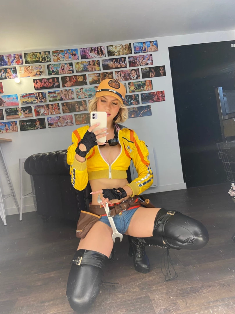 Layana Devis 🇺🇦 [ layanadevis ] Onlyfans leaked photo 15047800 on Hotleaks.tv