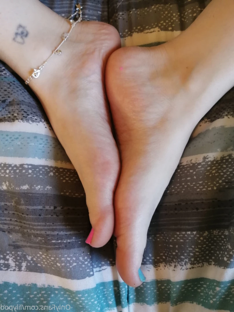 Lilypod 💙's FEET! 👣 [ lilypod ] Onlyfans leaked photo 11368492 on Hotleaks.tv