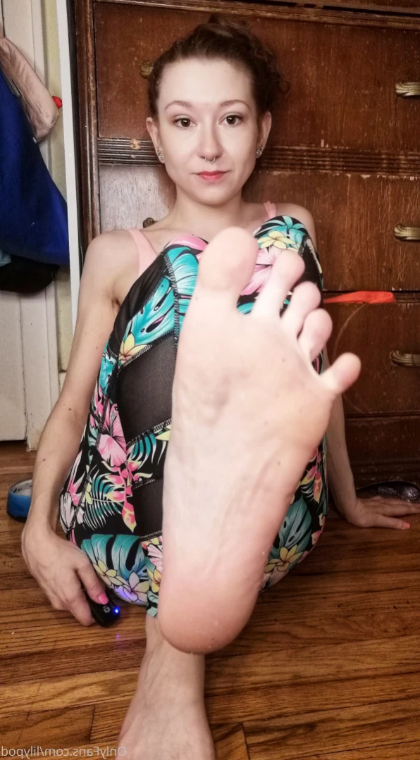 Lilypod 💙's FEET! 👣 [ lilypod ] Onlyfans leaked photo 13041522 on Hotleaks.tv
