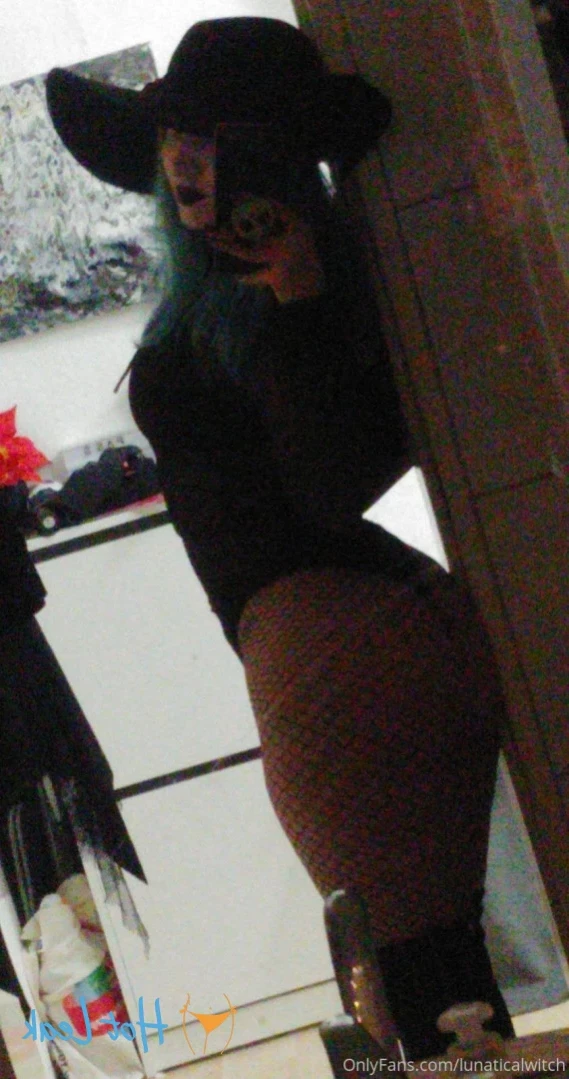 lunaticalwitch Onlyfans leaked photo 12616289 on Hotleaks.tv