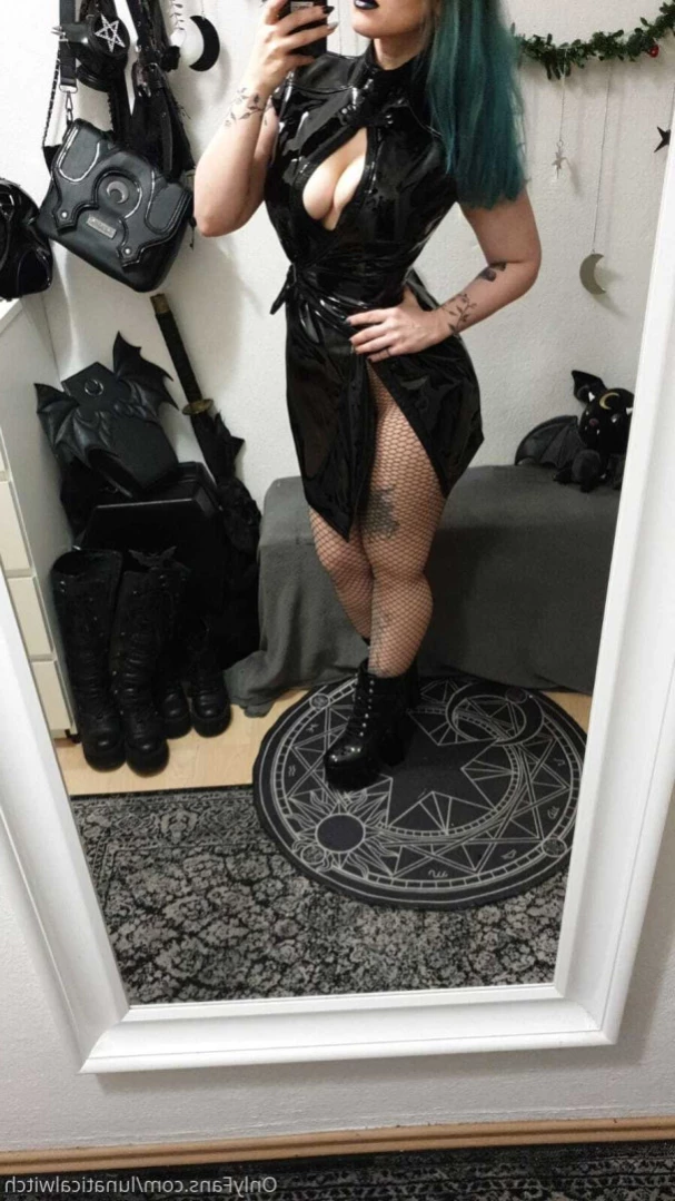 lunaticalwitch Onlyfans leaked photo 13005305 on Hotleaks.tv