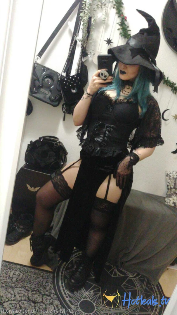 lunaticalwitch Onlyfans leaked photo 13048734 on Hotleaks.tv