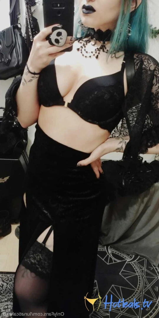 lunaticalwitch Onlyfans leaked photo 13644470 on Hotleaks.tv